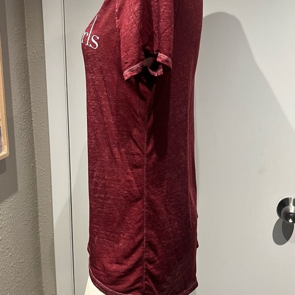 Red and White Fitted Short Sleeve Tee - Picture 4 of 11